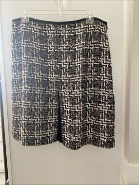 Per Se Blk,Tan and Wht Tweed Skirt w/ 4 sided Slit w/pleated under skirt